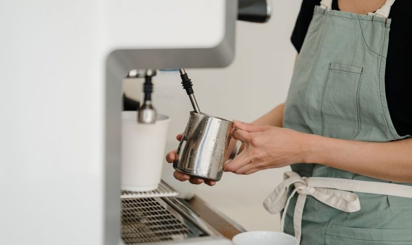 HOW TO CLEAN AND MAINTAIN YOUR ESPRESSO MACHINE